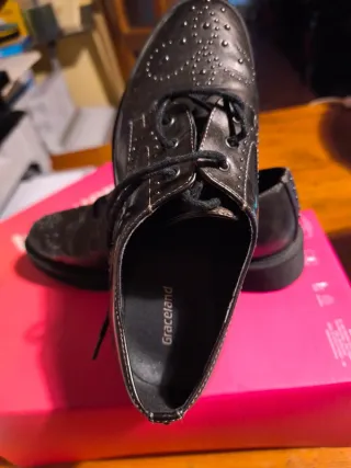 Zapatos Graceland Talla 38 Negros/Plateados