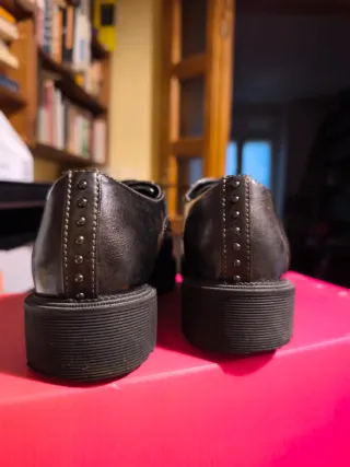 Zapatos Graceland Talla 38 Negros/Plateados