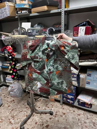 Ropa vintage camisetas, chaquetas, faldas, jerseys