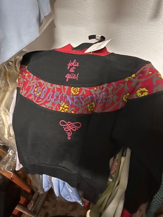 Ropa vintage camisetas, chaquetas, faldas, jerseys