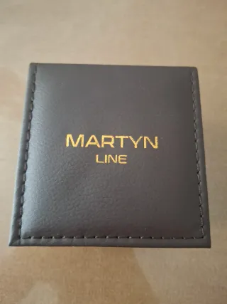 Reloj SKYLINE Dorado y Blanco