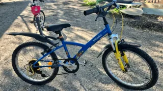 Bicicleta infantil Btwin azul