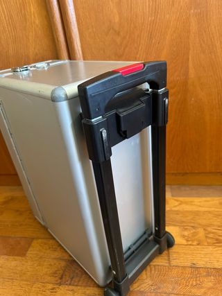 Maletín maquillaje con ruedas