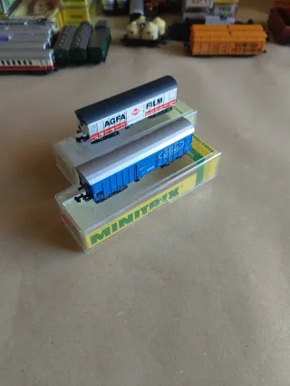 Lote 2 vagones MINITRIX