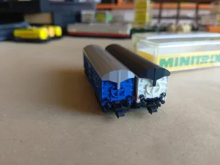 Lote 2 vagones MINITRIX