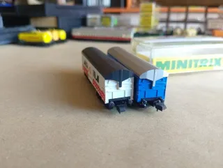 Lote 2 vagones MINITRIX