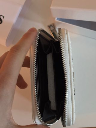 Monedero Guess blanco