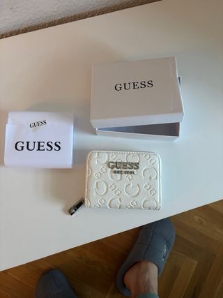 Monedero Guess blanco