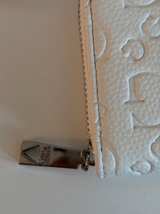 Monedero Guess blanco