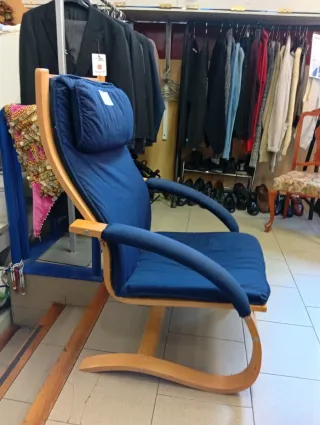 Sillón Mecedora Azul y Madera