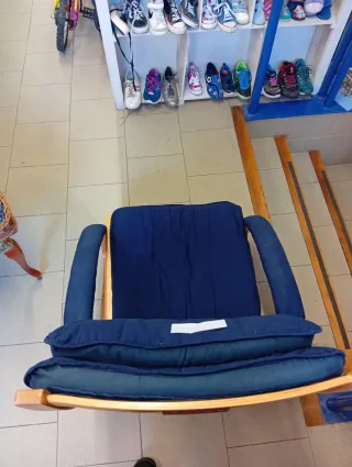 Sillón Mecedora Azul y Madera