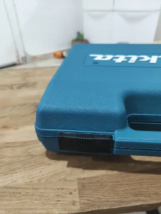 Caja maletín Makita sierra caladora