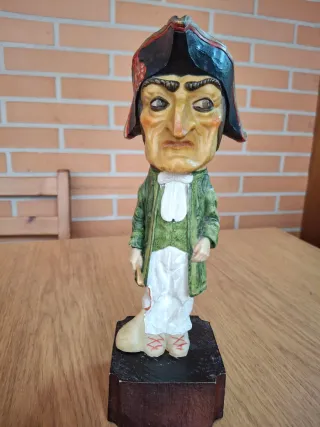 2 Figuras de cabezudos