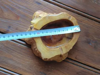 Cenicero de madera rústico