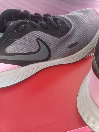Zapatillas Nike Revolution 36.5