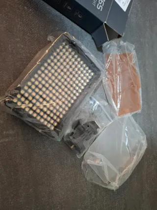 Neewer PT-176S LED Video Light