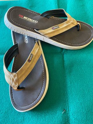 Sandalias Nicoboco Beige y Marrón