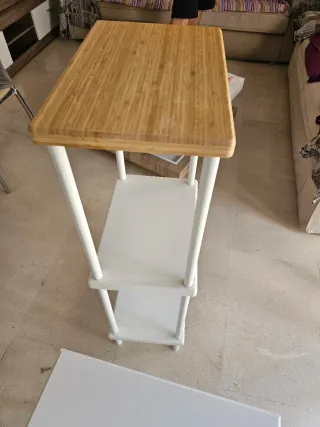 Mesa auxiliar de baño 96 alto. 40 ancho y 26 fondo