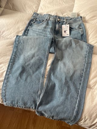 Vaqueros sin estrenar Pull and Bear Anchos