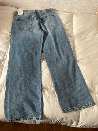 Vaqueros sin estrenar Pull and Bear Anchos