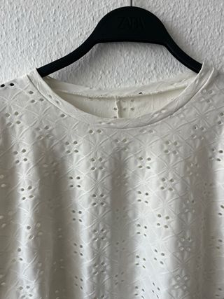 Camiseta Zara Blanca Manga Corta Ojalillo