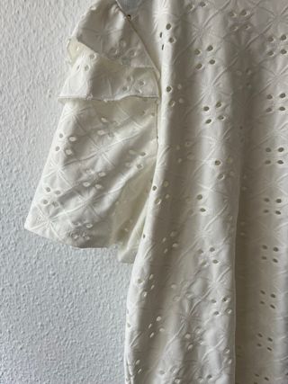 Camiseta Zara Blanca Manga Corta Ojalillo