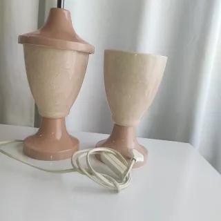 Lámpara de mesa y jarrón a juego