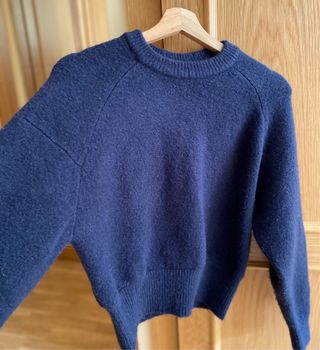 Jersey Zara azul marino tejido suave