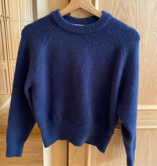 Jersey Zara azul marino tejido suave