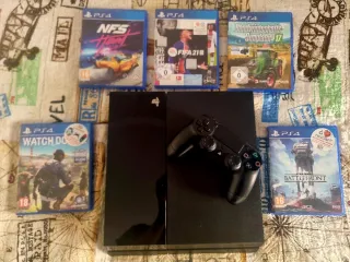 Consola PS4 + 5 Juegos ,mando y cables