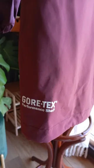 Impermeable Lafuma Gore-Tex Morado