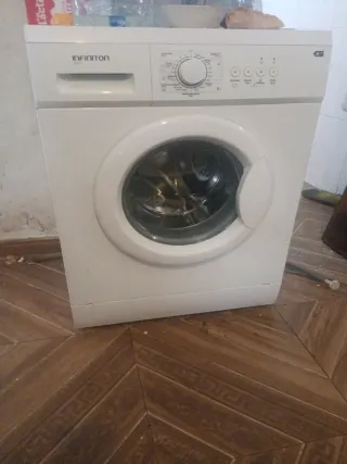 Lavadora Infiniton Blanca