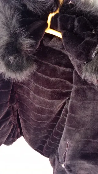 Abrigo reversible pelo y anorak negro