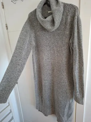 Vestido jersey cuello alto gris