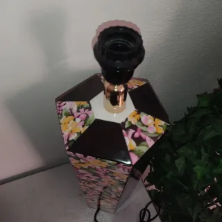 Pie de lámpara de mesa floral, base hexagonal