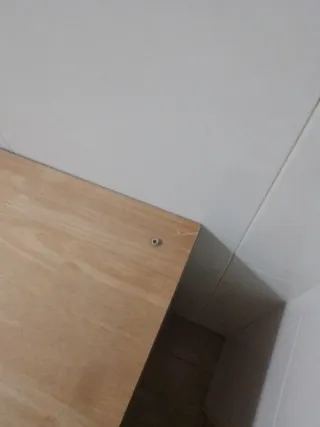 Mesa de madera con 4 sillas