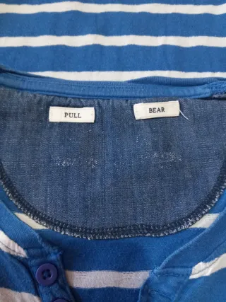 Camiseta Pull & Bear rayas azul y blanco