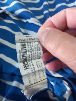 Camiseta Pull & Bear rayas azul y blanco