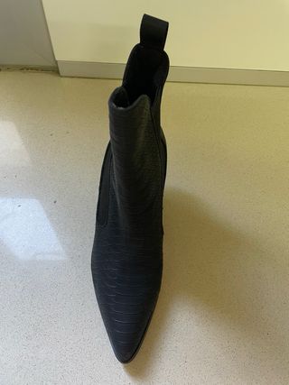 Botín Exe Negro Tacón Ancho