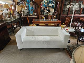 Sofá de 3 lugares em tecido branco