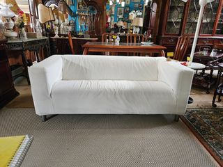 Sofá de 3 lugares em tecido branco