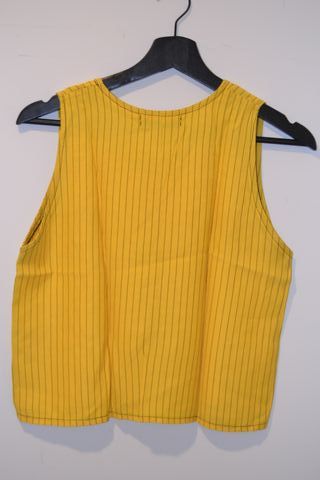 Blusa corta amarilla con rayas