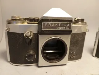 2 Fotocamere Pentaflex e Praktica per Ricambi