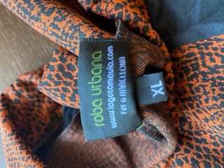 Sudadera La Gata Maula Naranja y Negra