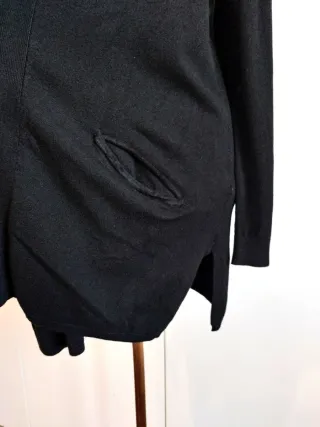 Cardigan nero con tasche