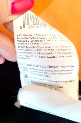 Cardigan nero con tasche