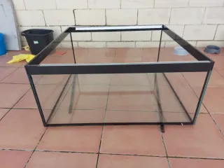 Acuario Cuadrado de  285L reales y de 90X90X40cm.