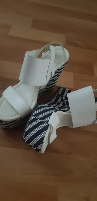 Espardeñas Castañer Azul y Blanco