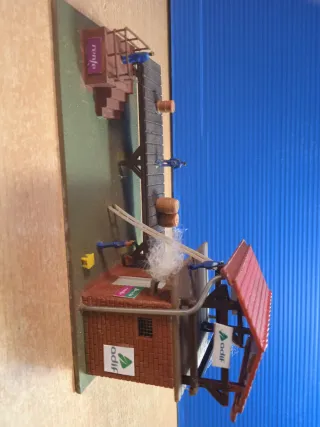 Muelle Carga ADIF Renfe Escala N + Locomotora