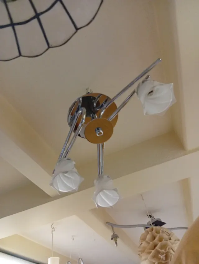 Lámpara de techo moderna plata y madera